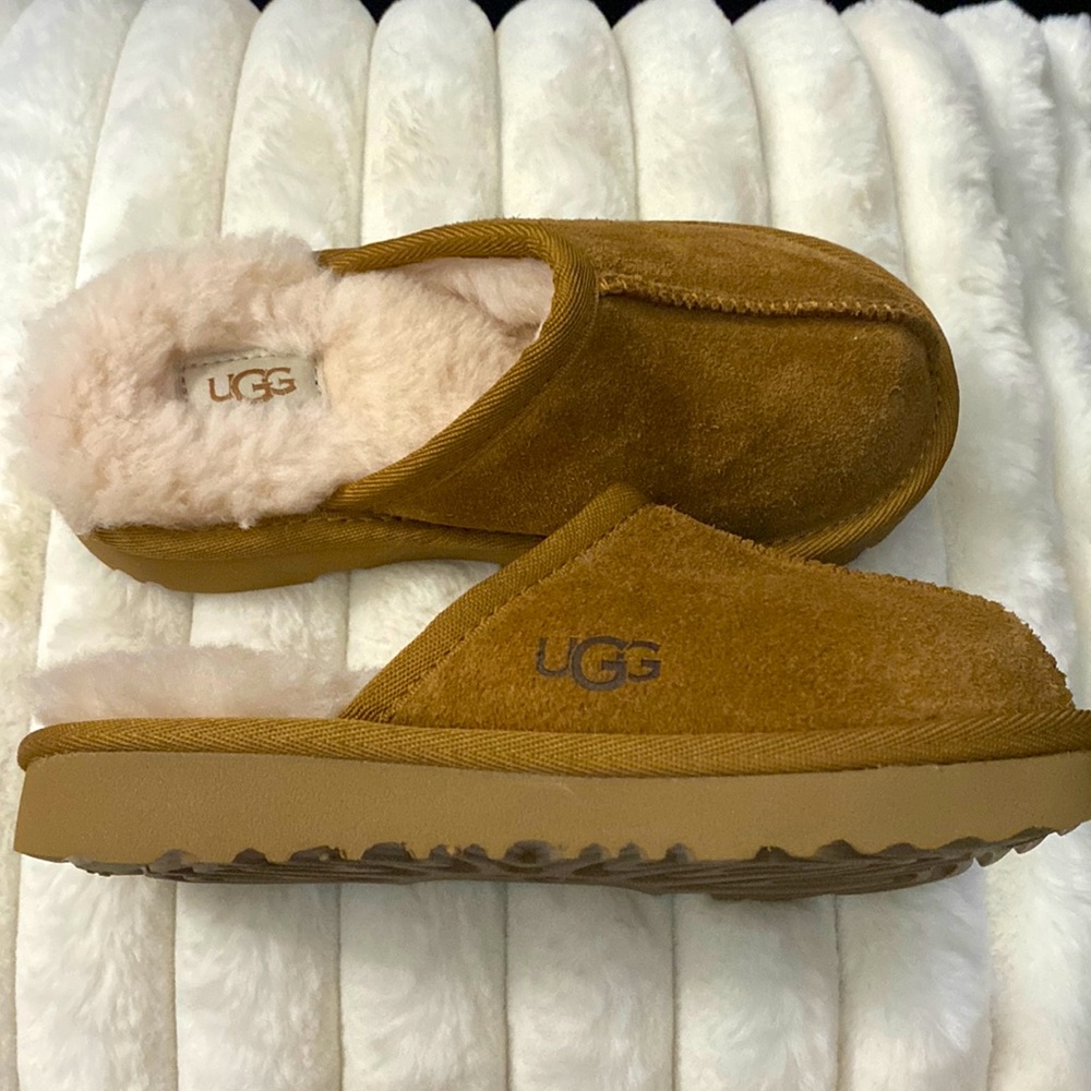 UGG Cozy Slipper.  Toddler size 11.  Brown.  Never Worn.
